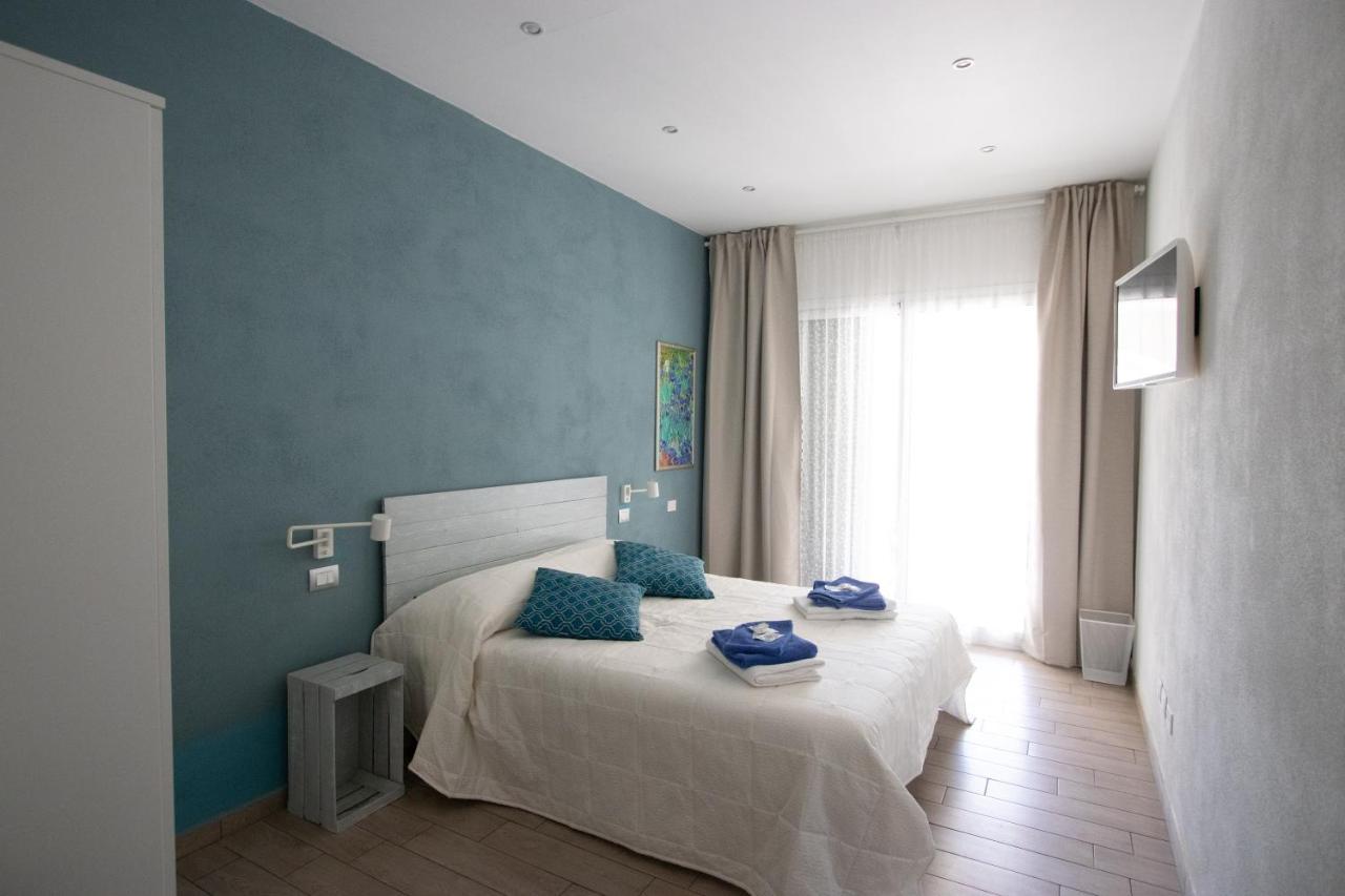 Un Posto Al Sole Bed & Breakfast Molino Nuovo  ภายนอก รูปภาพ