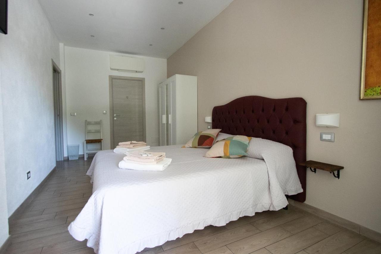 Un Posto Al Sole Bed & Breakfast Molino Nuovo  ภายนอก รูปภาพ