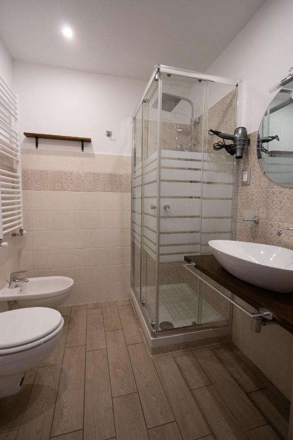 Un Posto Al Sole Bed & Breakfast Molino Nuovo  ภายนอก รูปภาพ