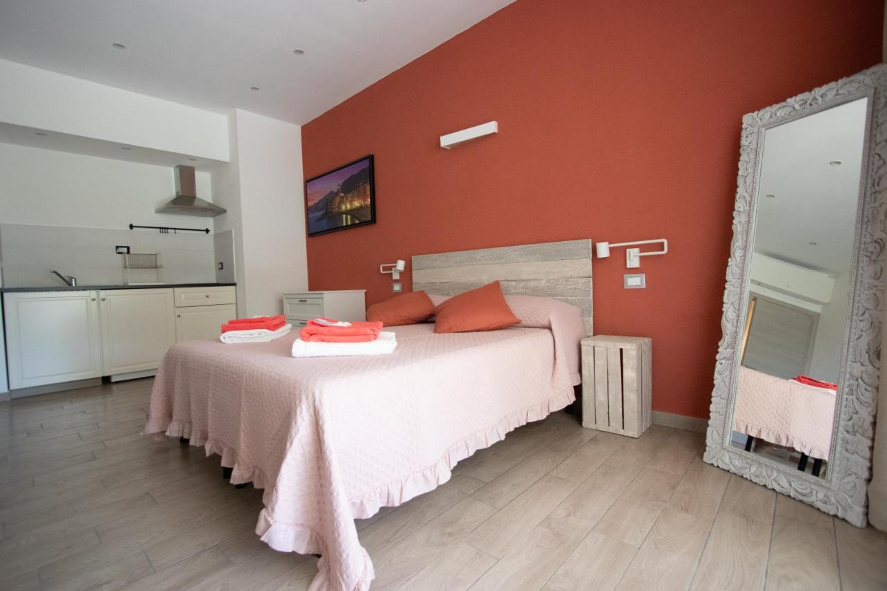 Un Posto Al Sole Bed & Breakfast Molino Nuovo  ภายนอก รูปภาพ